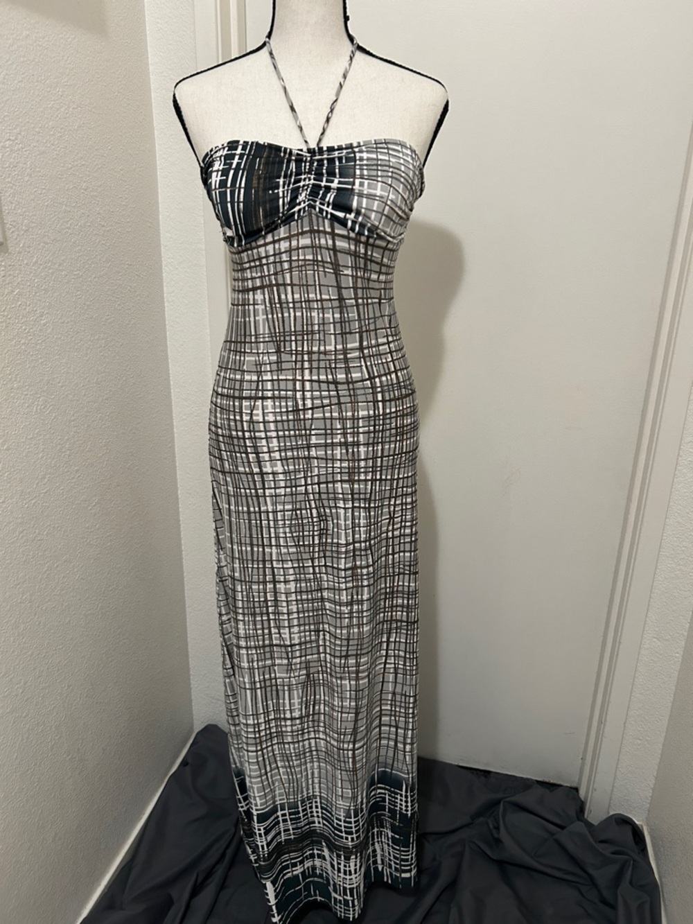 Strapless Grid Y2K Abstract Plaid Halter Maxi Dress Grey White  Bohemian Size S
